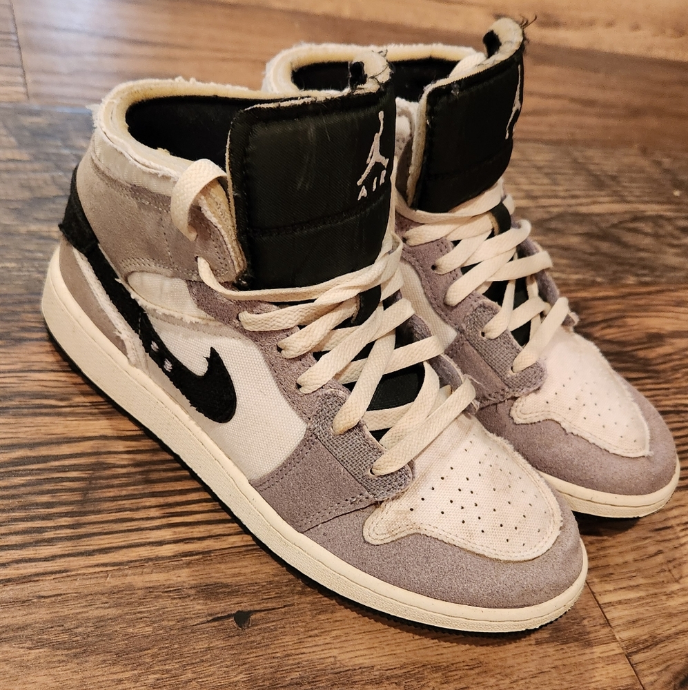 Air Jordan 1 Mid SE Craft 'Inside Out - Cement Grey' Youth Size 7